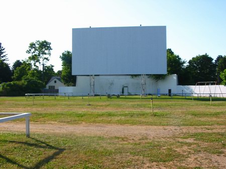 Sunset Auto Theatre - Screen And Playground